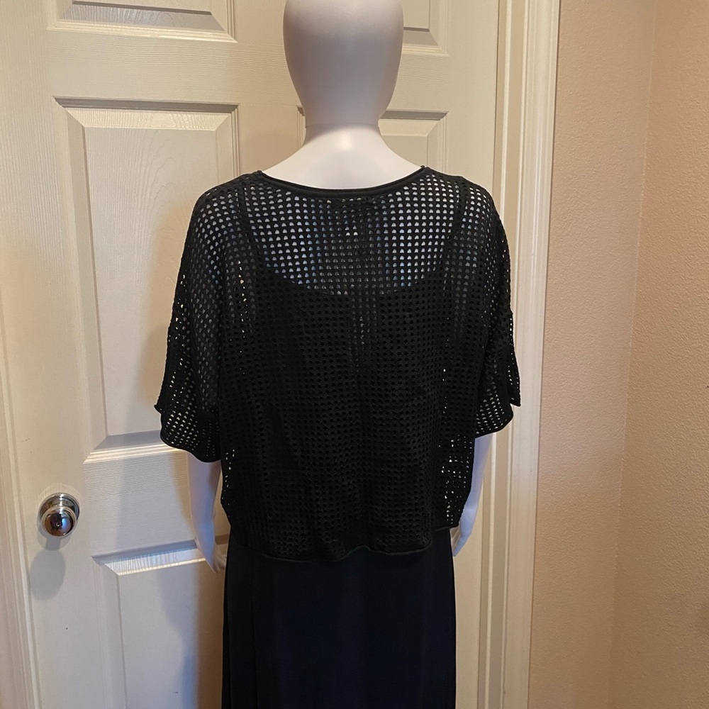 Black Mesh crop light weight sweater. - Picture 4 of 4
